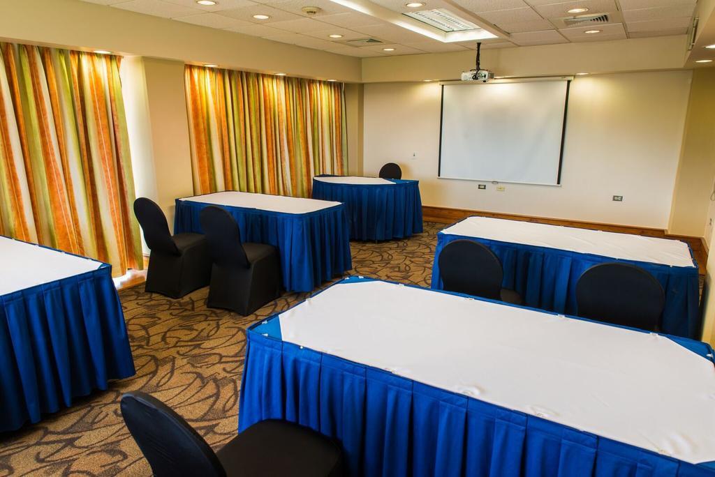 Kapok Hotel Port of Spain Экстерьер фото